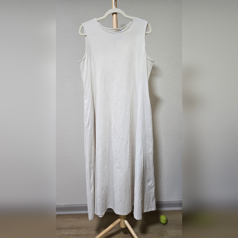 Uniqlo AIRism Sleeveless Maxi Dress – XL – White